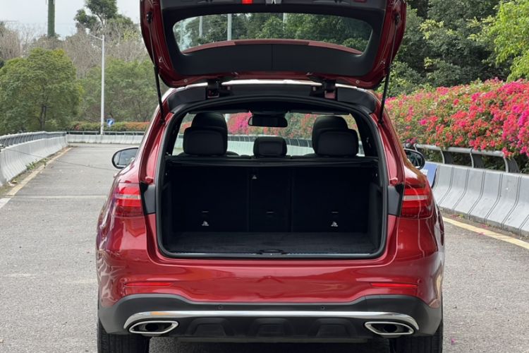 Used Mercedes-Benz GLC 2017 GLC 260 4MATIC Luxury Model