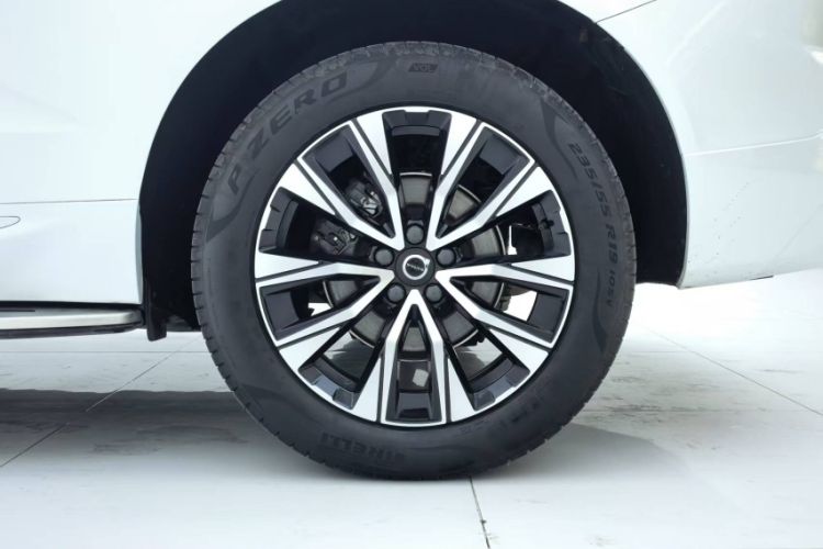 Used Volvo XC60 2024 B5 4x4 Smart Luxury Edition