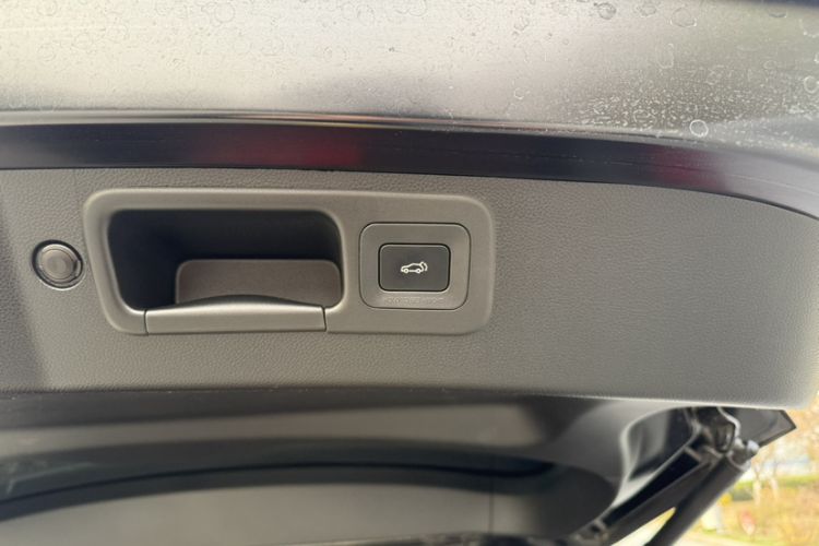 Used GAC Trumpchi GS8 2022 Linghang Series 2.0 TGDI Two-Wheel-Drive Luxury Smart Connectivity Version (7 Seats) Interior 2