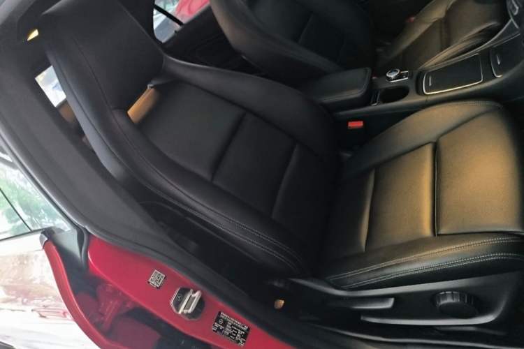 Used Mercedes-Benz CLA 2016 Refreshed CLA 200 Sport Edition Interior 4