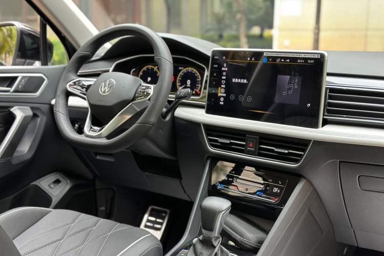 Used Volkswagen Tiguan L 2023 330TSI Automatic Two-Wheel Drive R-Line Enjoyment Edition