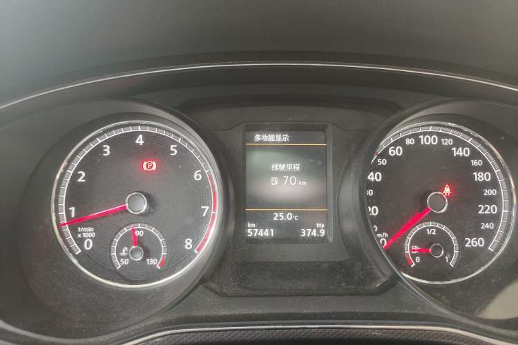 Used Volkswagen Passat 2016 330TSI DSG Prestige Edition Odometer Close Up