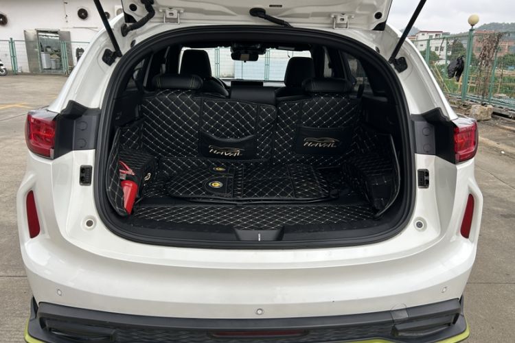 Used Haval LHERY 2021 High-Performance Version 1.5T Golden Rabbit Trunk