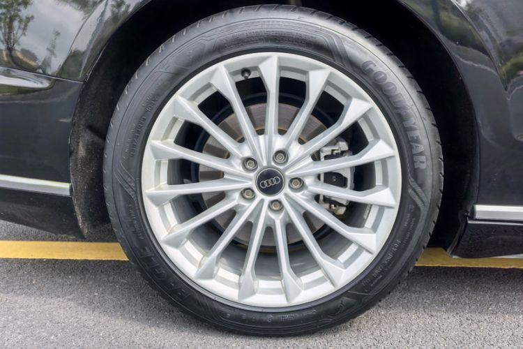 Used Audi A8 2022 A8L 50 TFSI quattro Comfort Edition Collector's Model
