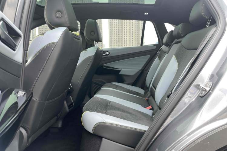 Used Volkswagen ID.4 X 2021 Pro Smart Long-Range Edition