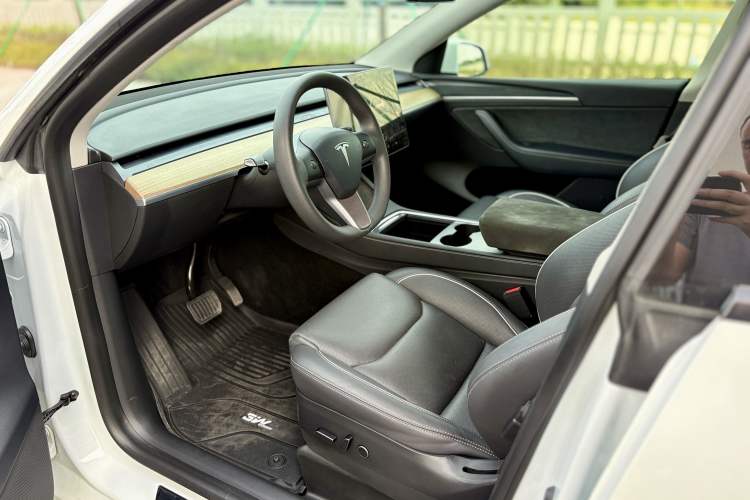 Used Tesla Model Y 2022 Revised Version Long-Range All-Wheel Drive
