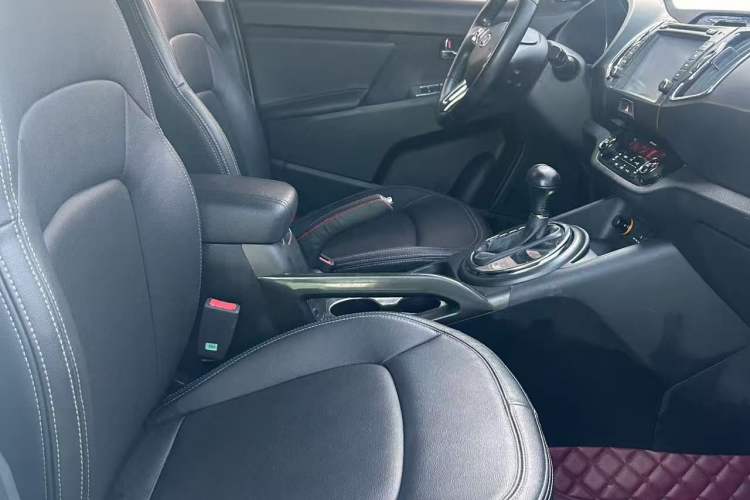 Used Kia Sportage R 2014 2.0L Automatic Two-Wheel Drive Premium Trim
