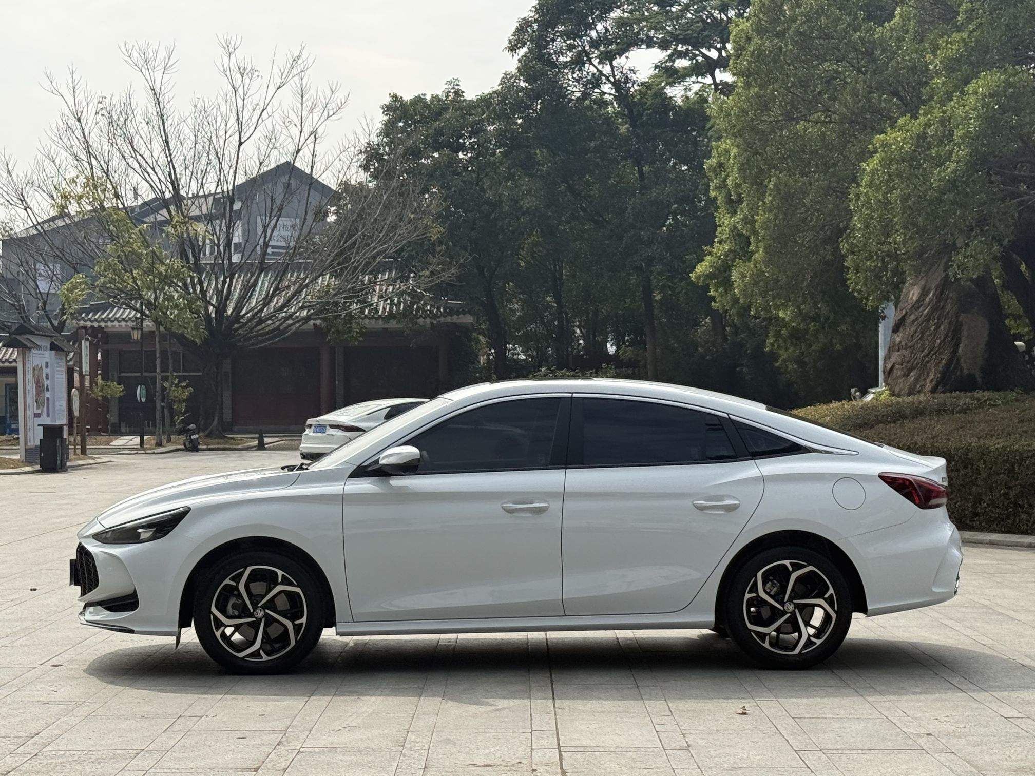 MG 5 2025 300TGI Global Flagship Edition — снимка 13