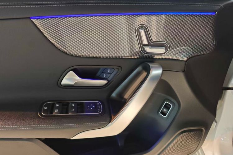 Used Mercedes-Benz A-Class 2021 A 200 L Sport Sedan Fashion Model
