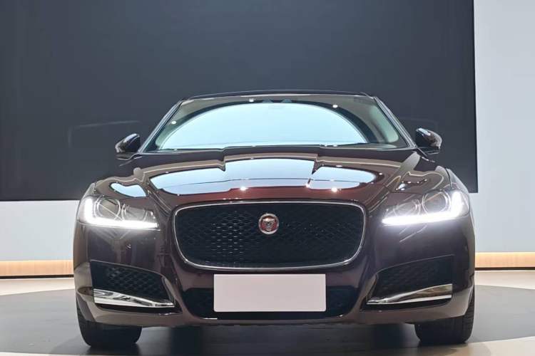 Used Jaguar XFL 2020 XFL 2.0T P200 Two-Wheel-Drive Elite Edition Exterior 1