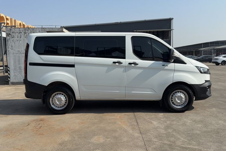 Used Ford Transit 2023 2.0T Diesel Manual Multifunction Commercial Vehicle Short Wheelbase Low Roof 5/6 Seats

