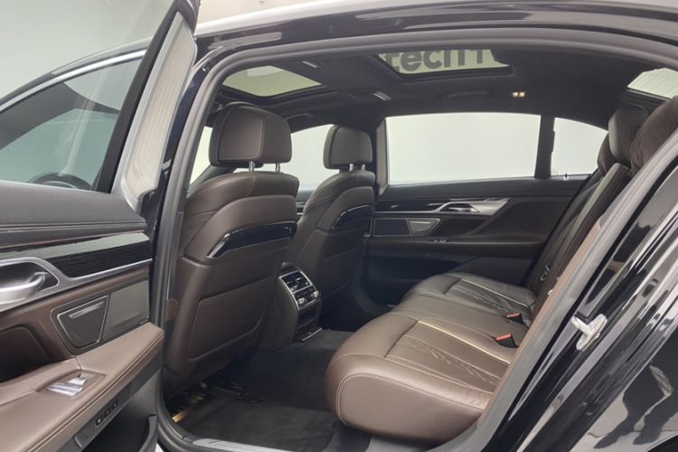 Used BMW 7 Series 2021 730Li M Sport Package
