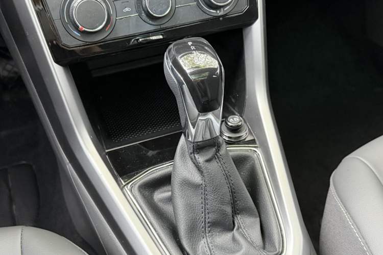 Used Volkswagen T-Cross 2019 280TSI DSG Comfort Edition Interior 5