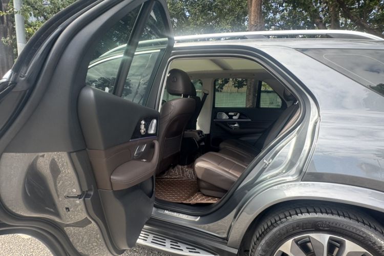 Used Mercedes-Benz GLE 2023 GLE 350 4MATIC Stylish Model
