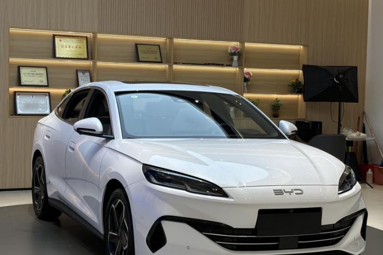 Used BYD Seal 06 New Energy 2024 DM-i 120KM Flagship Model Exterior 2