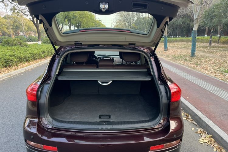 Used Infiniti QX50 2013 2.5L Two-Wheel-Drive Elegant Edition