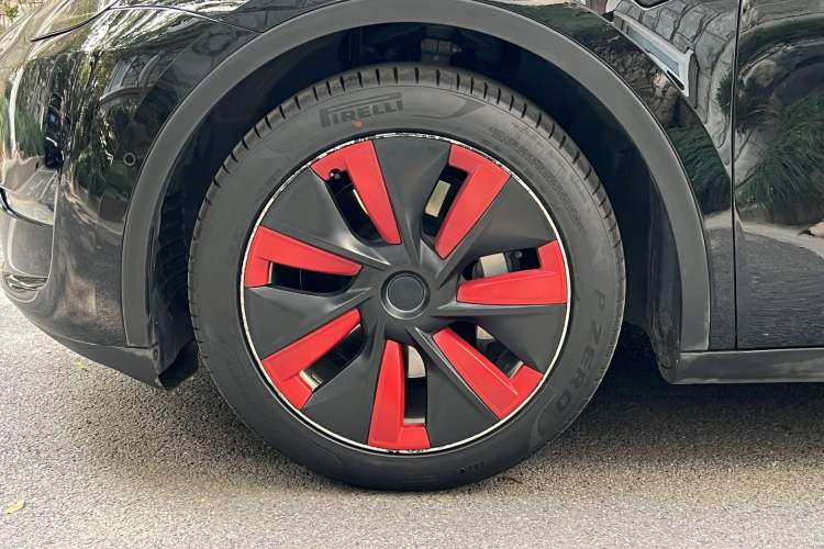 Used Tesla Model Y 2021 Long-Range All-Wheel-Drive Version