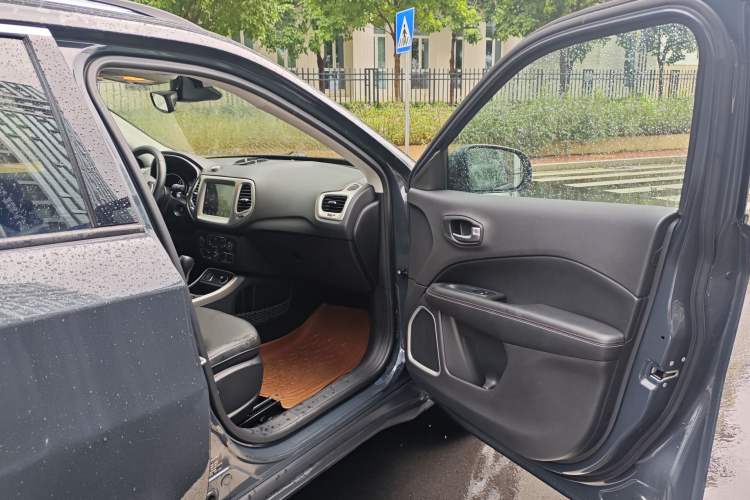 Used Jeep Compass 2017 200T Automatic Family Edition