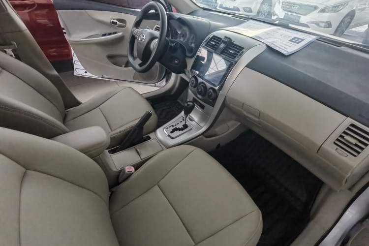 Used Toyota Corolla 2013 Special Edition 1.6L Automatic Cool GL Model
