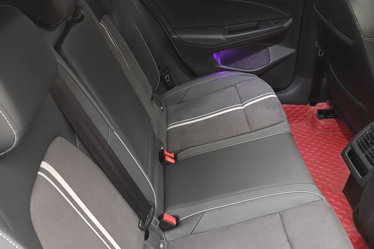 Used Volkswagen Golf 2023 Facelift 280TSI DSG R-Line Lite Interior 14