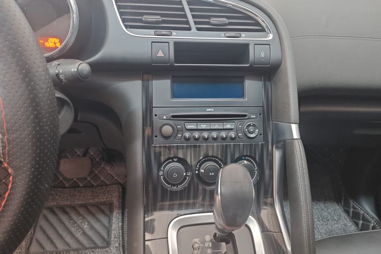 Used Peugeot 3008 2015 1.6THP Automatic Classic Edition