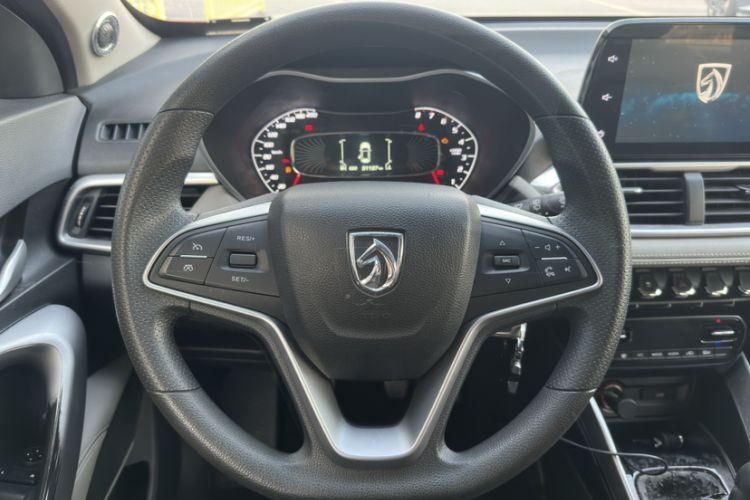 Used Baojun 510 2017 1.5L Manual Fashion Model