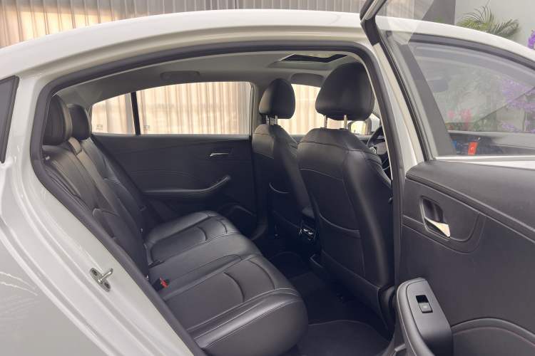 Used Roewe i5 2023 1.5L CVT Luxury Edition