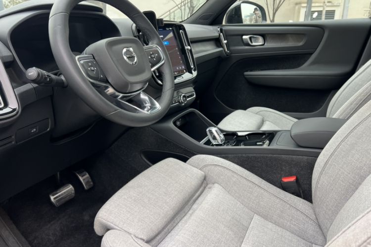 Used Volvo XC40 New Energy 2023 Four-Wheel-Drive High-Performance Version