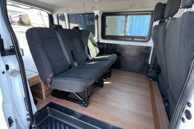 Used JMC Fushun 2023 2.0T Manual Short Wheelbase Low-Roof Commercial Multi-Purpose Passenger Vehicle 6 Seats with Lift-Up Tailgate