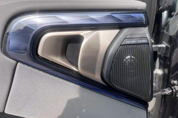 Used BMW X3 2025 xDrive30L Luxury Edition M Sport Package Interior 6