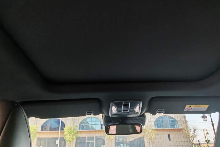 Used GAC Trumpchi GS8 2025 Linghang Series 2.0 TGDI Two-Wheel-Drive Luxury Edition 5 Seats