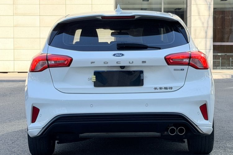 Used Ford Focus 2021 Hatchback EcoBoost 180 Automatic Titanium Edition
