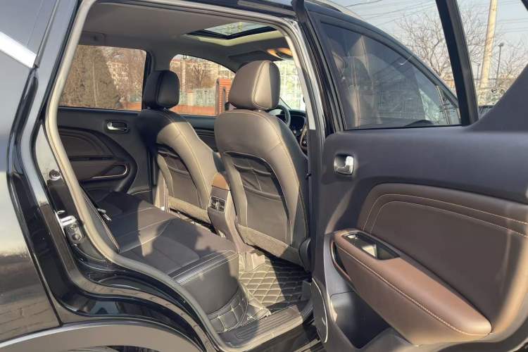 Used GAC Trumpchi GS3 2017 200T Automatic Luxury Edition Interior 10