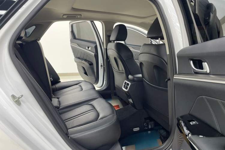 Used Kia K5 2021 270T CVVD Refreshed Edition
