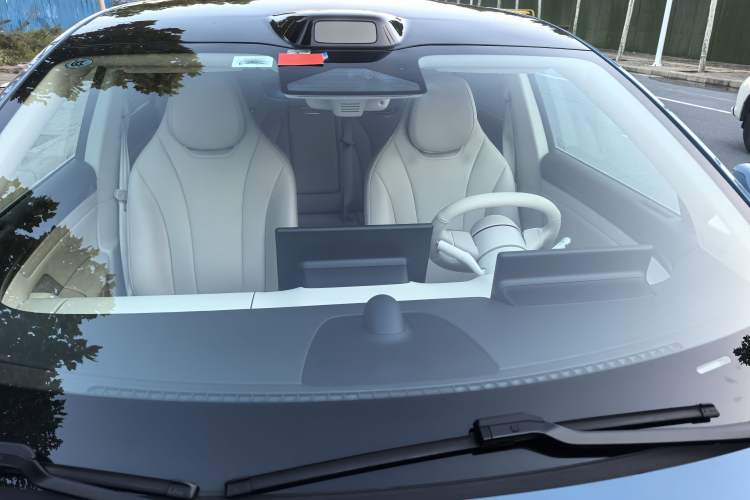 Used Hima Luxeed R7 2024 All-Electric 667 km Max