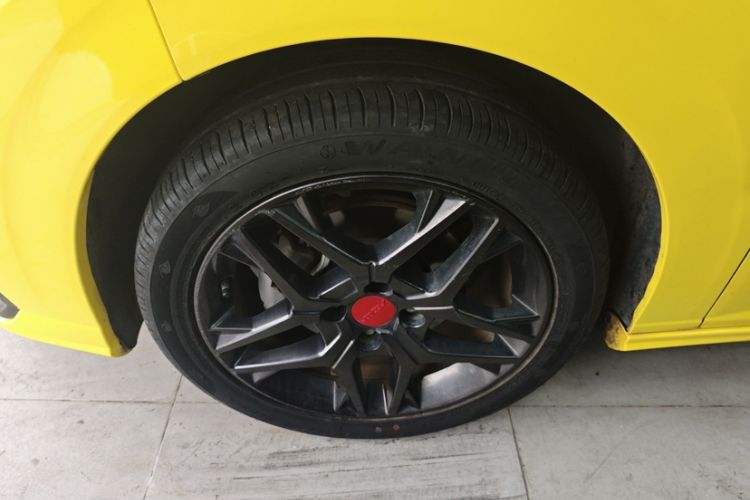 Used Dongfeng Aeolus Yixuan 2021 230T Automatic Hunter Edition Exterior 4