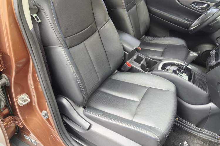 Used Nissan X-Trail 2014 2.0L CVT Comfort Edition 2WD Exterior 4