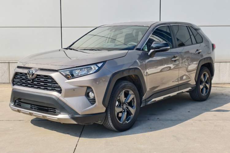 Used Toyota RAV4 2022 2.0L CVT 4x4 Style Plus Edition
