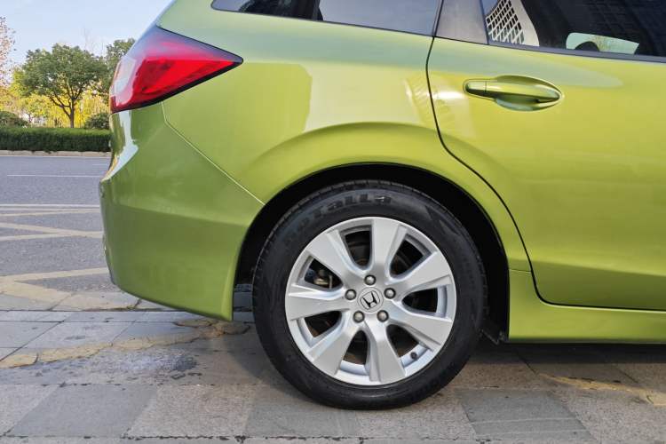 Used Honda Jade 2014 1.8L Automatic Comfort Elite Version 5 Seats
