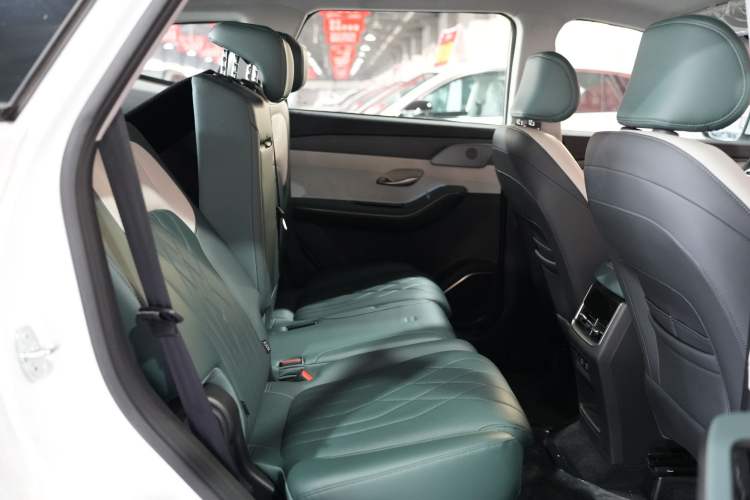 Used JETOUR Shanhai L9 2024 1.5TD 2DHT Air 5-Seater Interior 8