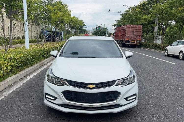 Used Chevrolet Cruze 2018 320 Automatic Pioneer Sunroof Edition