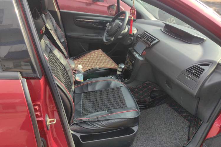 Used Citroen C-Quatre 2013 Facelifted CROSS 1.6L Automatic Interior 5