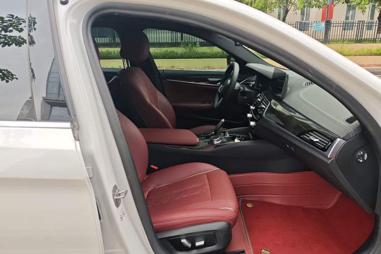 Used BMW 5 Series 2021 525Li M Sport Package Interior 8