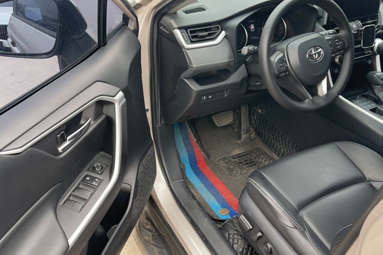 Used Toyota Wildlander 2020 2.0L CVT 4x4 Luxury Edition
