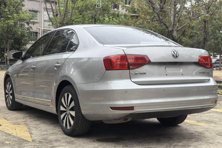 Used Volkswagen Sagitar 2018 1.6L Manual Comfort Model