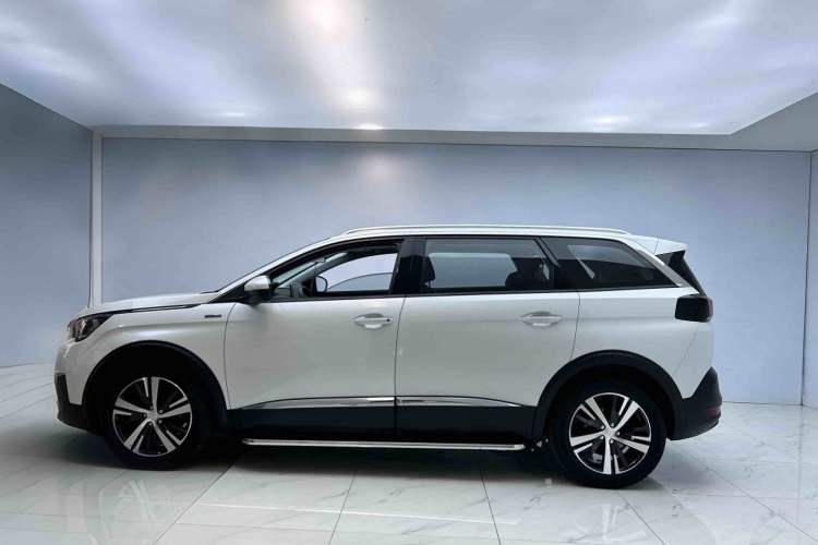 Used Peugeot 5008 2017 380THP 7-Seater Elite Edition
