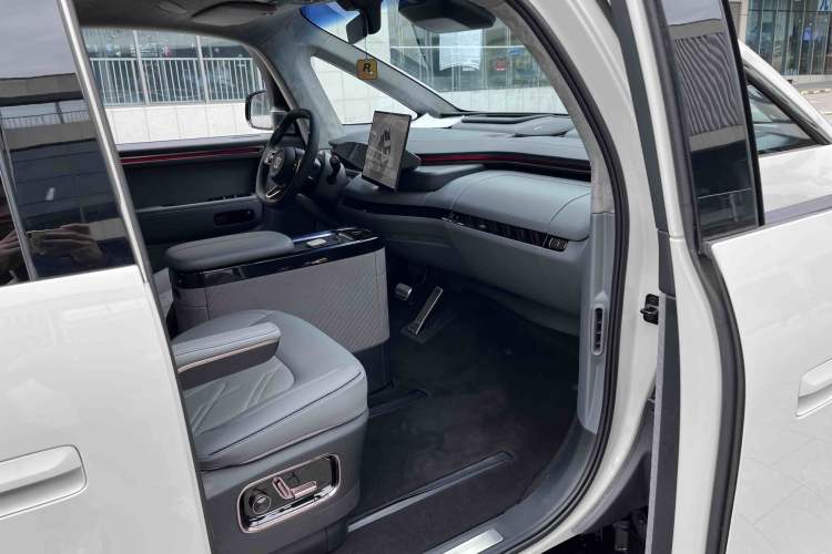 Used Zeekr MIX 2025 Long-Range Intelligent Driving Edition