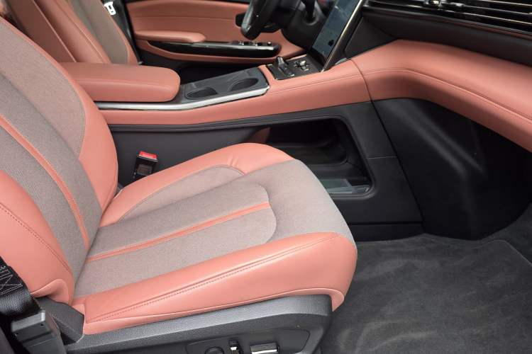 Used Nio EC6 2020 605 km Sport Edition Interior 3