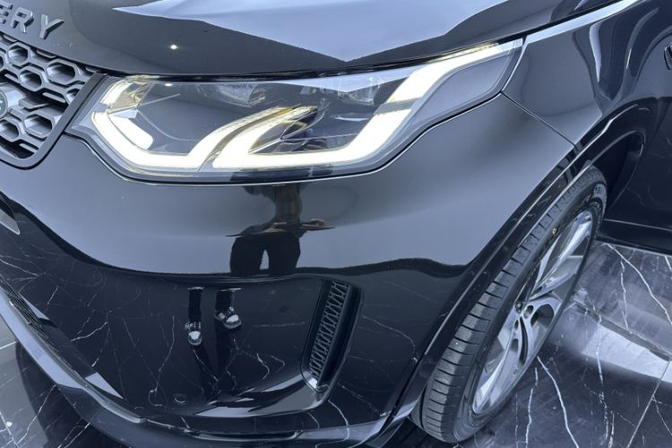 Used Land Rover Discovery Sport 2022 249 PS R-Dynamic S Performance Edition 5 Seats Left Front Headlight