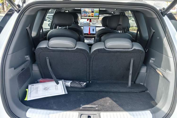 Used Dongfeng eπ eπ008 2024 636Max All-Electric Version 6 Seats